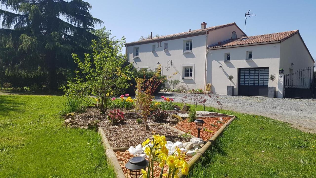 숄레 La Grange D'Helene B&B 외부 사진